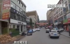 防灾减灾日 各地消防部门巡查消防“生命通道”